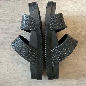 Black Textured Slide Sandals